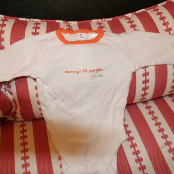 Newborn Halloween onsie bodysuit sz 0-3mos - Picture 3 of 3